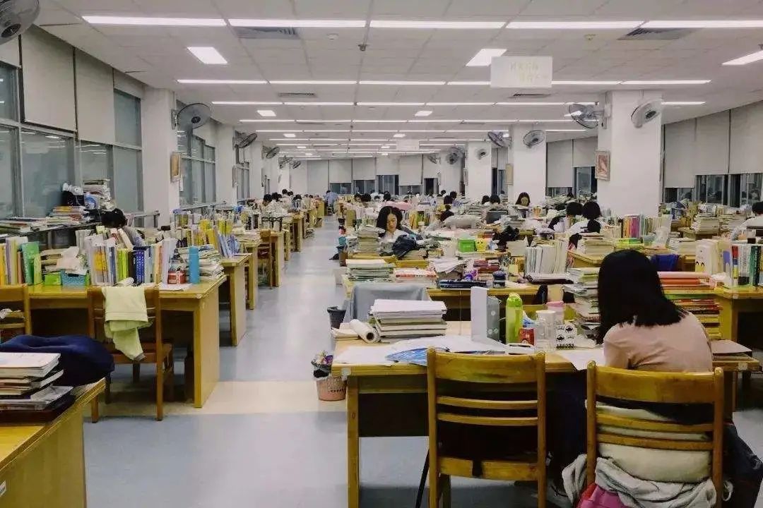 高三式考研封闭学校推荐