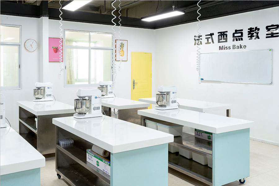 西点烘焙培训机构，烘焙制作工具，面包蛋糕制作，烘焙技能学习