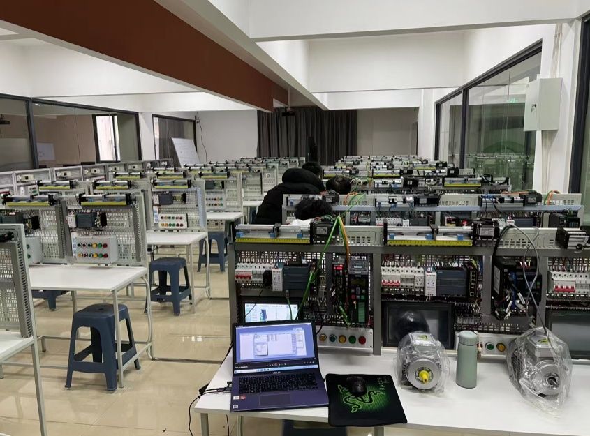 工业机器人培训报名